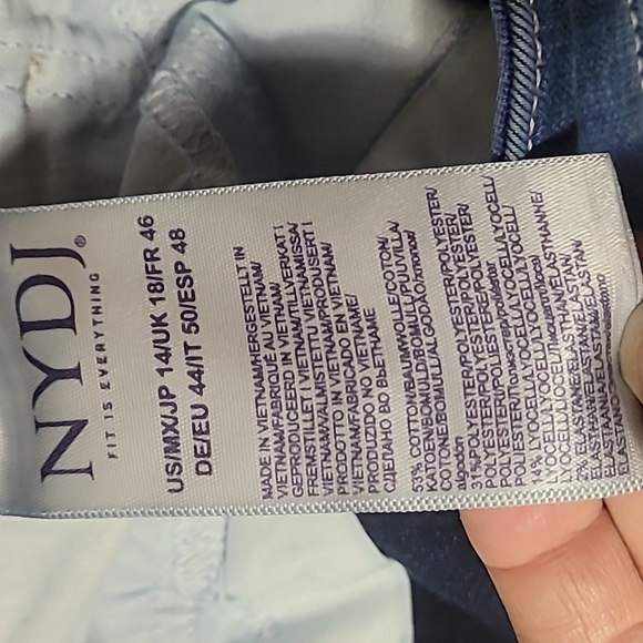 NYDJ cropped jeans with ties at hem - 14 - Picture 4 of 5